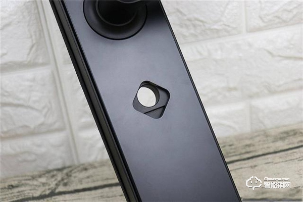 小益E206指纹锁使用测评 千元锁表现更出色