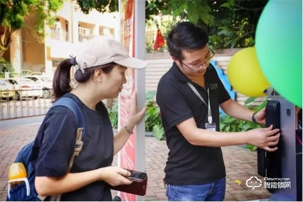 心安“锁”得 | 杨格智能锁走进社区 ，引发换锁热潮