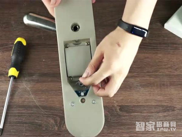 Ola SN微信指纹锁安装教程【内附视频】