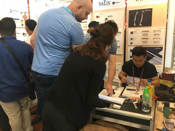 YALIS雅丽斯门锁震撼亮相第123届广交会